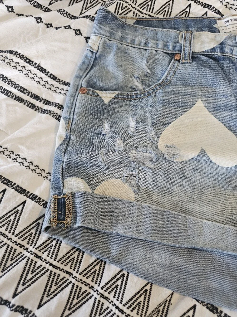 One Teaspooon Light Blue Blue Print Hearts Distressed Denim Shorts Size 28